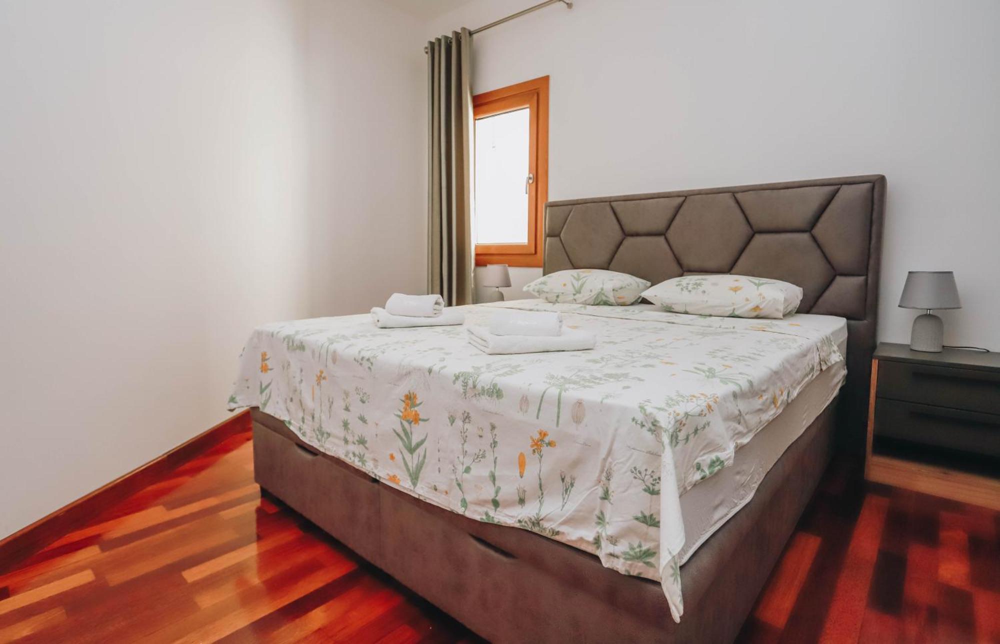 Apartment Near Ponta Nova Of Rafailovici Bečići 외부 사진